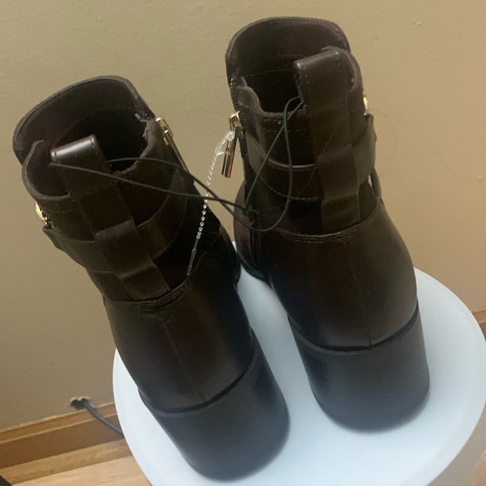 Brand New Tommy Hilfiger brown suede boots